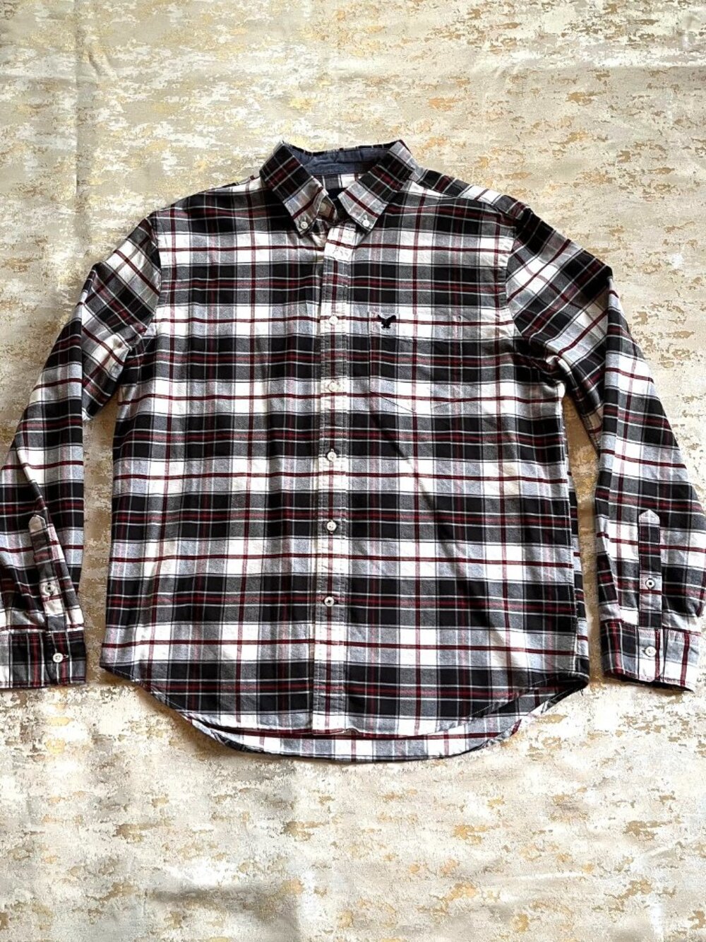American Eagle Button Down Shirt LARGE Classic Fit Black White Red Plaid AEO